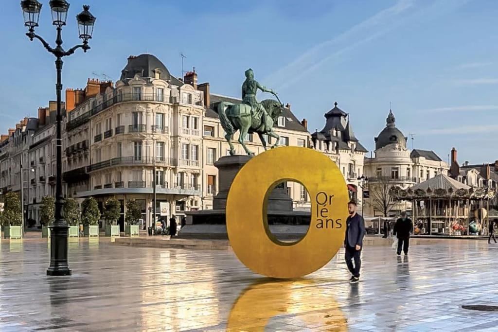 Le Petit Meuble Hyper Centre Orléans Exterior foto