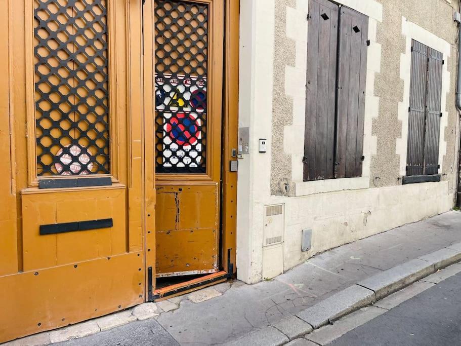 Le Petit Meuble Hyper Centre Orléans Exterior foto